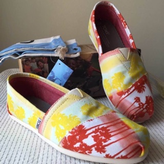 รองเท้า TOMS  Orange palm tree (outlet)