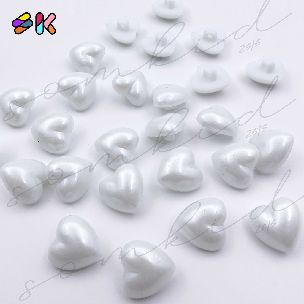 somkid กระดุมหัวใจทรงนูนสีขาวมุก มีขาสอยก้น เนื้อพลาสติก 15mm(size24L), 17mm(size28L), 20mm(size34L) ราคา ถูกที่สุด ดีลบีเคเค แกลเลอรีภาพที่ 2