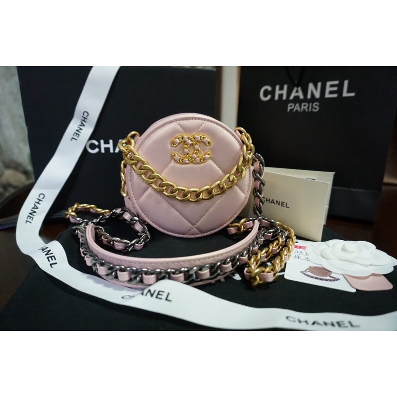 Chanel 19round clutch สีชมพูไข่มุข