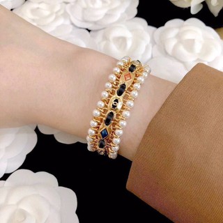 Chanel Bracelet สร้อยข้อมือชาแนลคอลล่าสุดค่ะงานอย่างใส่ออกมาน่ารักมากๆค่ะ แสตมสวยเป๊ะ