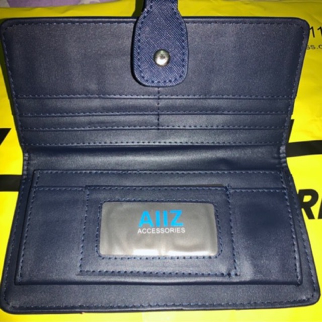 กระเป๋าสตางค์ AIIZ มือ 1