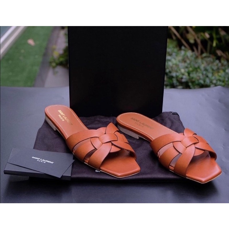 รองเท้า YSL หนังสีน้ำตาล