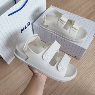 พร้อมส่ง MLB Chunky Sandal NY รองเท้าแตะรัดส้น สีขาว logo NY 🤍🤍