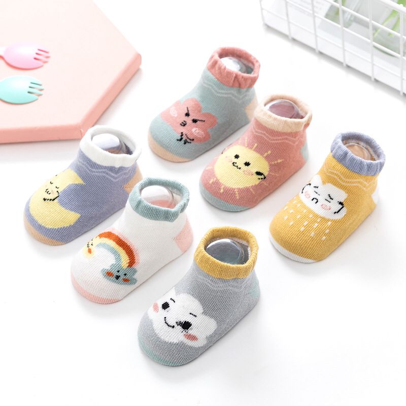 ถุงเท้าเด็กแรกเกิด กันลื่น  1คู่ ／size แรกเกิด－3 ปี