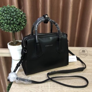 CHARLES &amp; KIETH DOUBLE ZIP STRUCTURED BAG 2018  (outlet) สีดำ