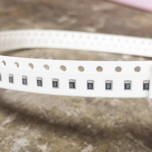 YAGEO 1206 ตัวต้านทาน SMD (10 ชิ้น)