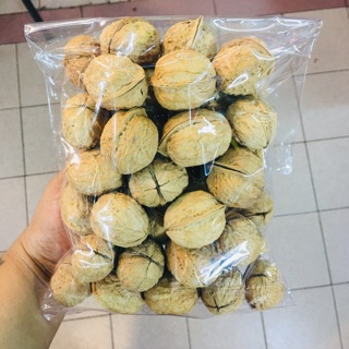 ถ้่ววอลนัท มีเปลือก 500g/200บา