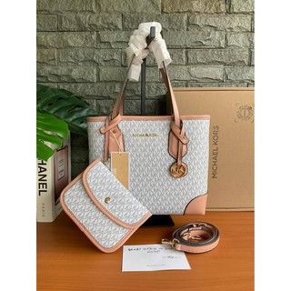 Michael Kors Eva Extra-Small Logo Tote Bag - กระเป๋าถือหรือสะพาย ทรง Shopping ขนาดน่ารัก สวยคลาสสิก