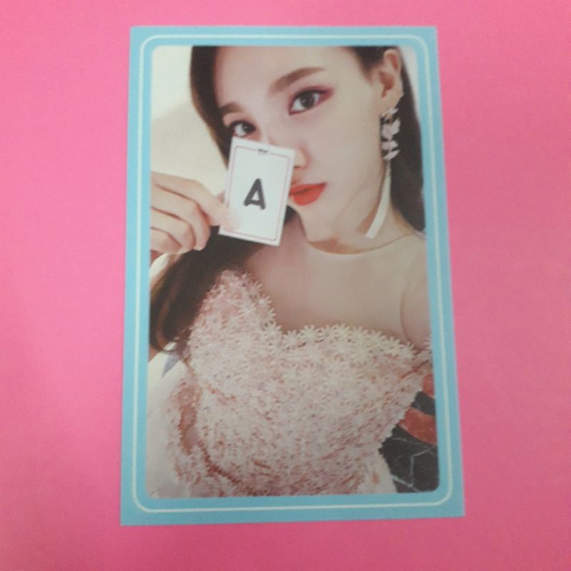 [ของแท้] TWICE Nayeon Card ถือคํา What Is Love สวยสุดๆ (อ่านคําอธิบายสินค้าให้ละเอียด)