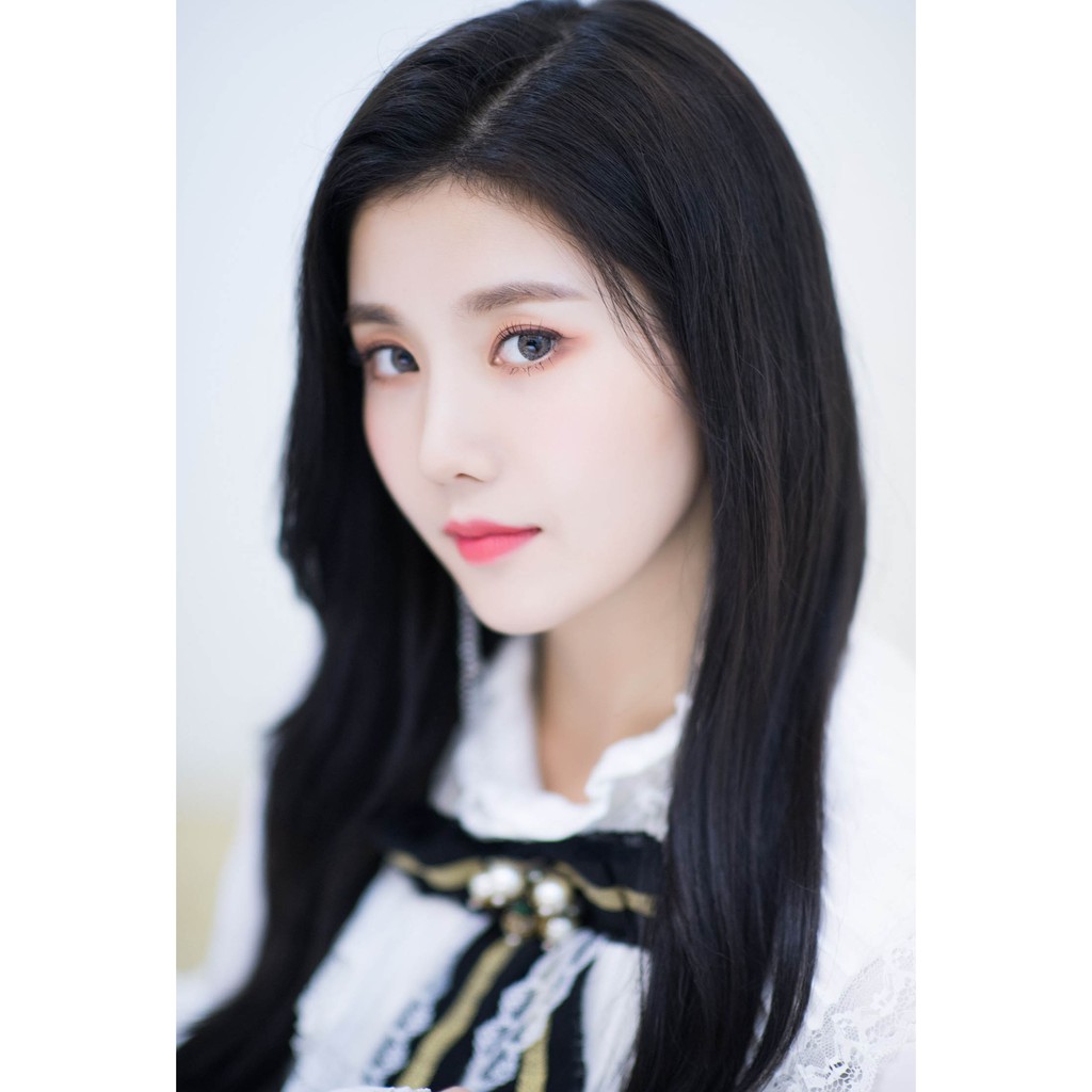 โปสเตอร์ Kwon EunBi ควอน อึนบี IZ*ONE Izone ไอซ์วัน Poster Korean Girl Group เกิร์ล กรุ๊ป เกาหลี K-p