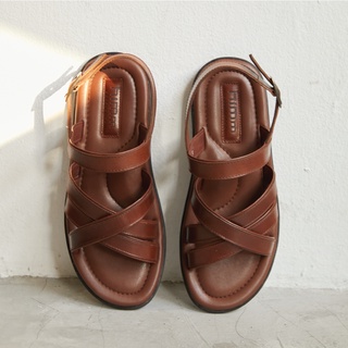 himm รองเท้าแตะผู้ชาย รุ่น MARTIN สี whiskey brown หนังแท้