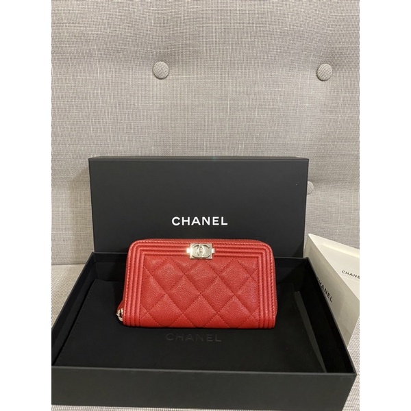 neww!! Chanel zippy wallet