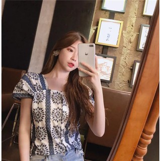 🌸Lace Blooming Top 🌸เสื้อคอยู กระดุมหน้า เช็คสต๊อคก่อนสั่งซื้อ