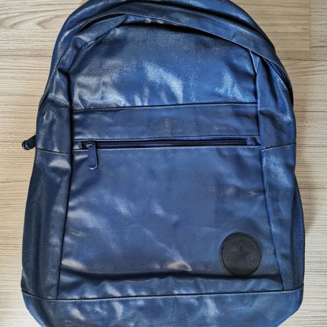 กระเป๋าเป้ Converse สีน้ำเงินประกาย