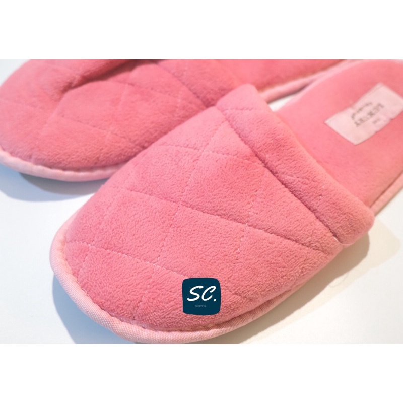 รองเท้าใช้ในบ้าน รองเท้าสลิปเปอร์ ฟรีไซส์ ราคาถูก by SC.shopping