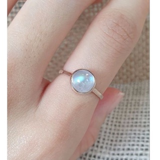 Rainbow Moonstone 6 mm.