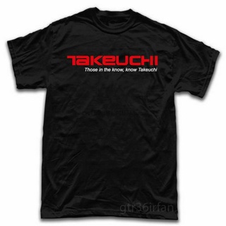 [S-5XL] GILDAN 【Fashion Creativity】เสื้อยืดคอกลม ผ้าฝ้าย 100% พิมพ์ลายโลโก้รถขุด Takeuchi สําหรับผู้ชาย