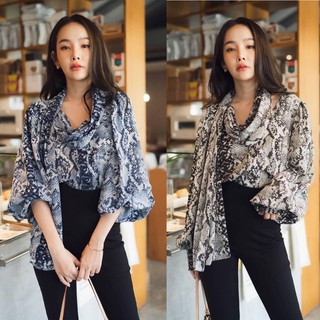 พร้อมส่ง-Vshop เสื้อเชิ้ตกระดุมหน้า ลายงู ผ้าชีฟองเนื้อดี ไม่บางค่ะ