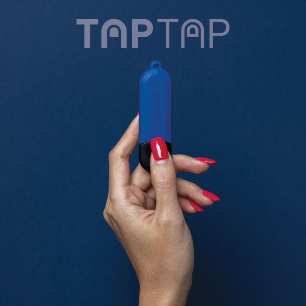 แท่งกดปุ่มอนามัย TAPTAP สียีนส์ (น้ำเงินทึบ) (แถมฟรี ตัวเกี่ยวและสายคล้องคอ ภายในกล่อง)