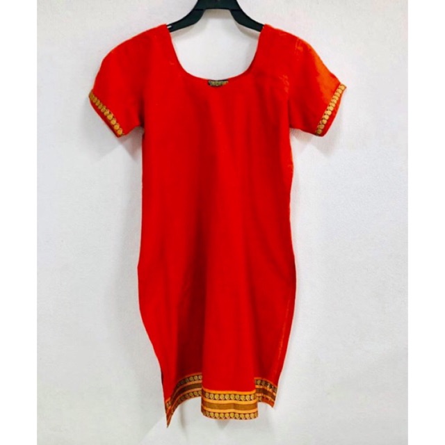 เสื้ออินเดียตัวยาว สีส้ม ผ้าคอตตอน ปักรอบแขนและชายเสื้อ