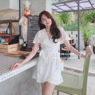 ✨✨💫 White Luby Lace 💫✨✨ งานนำเข้า พร้อมส่ง มินิเดรสสีขาวลูกไม้สวยดูแพงมากกกกก ผ้าลูกไม้เนื้อนิ่ส บุซับในทั้งตัว