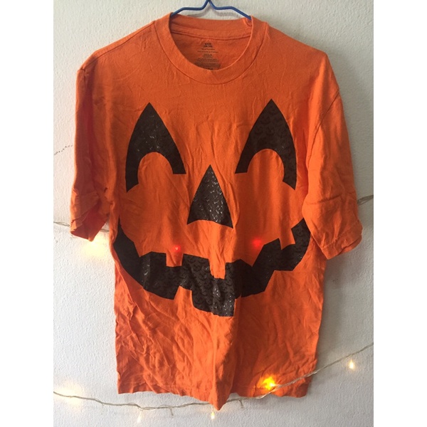 เสื้อยืดมือสองusa  อก32-38” ขายปลีก