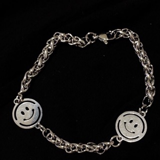 Bracelet ข้อมือ สร้อยข้อมือ รูปผีเสื้อ🦋รูปหน้ายิ้ม smiley emoji 😊รูปดอกไม้🌼 titanium steel Daisy😊🦋🌼ข้อมือโซ่