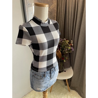 SHEIN Body-hugging 🖤🤍 Checkered High Neck Tee