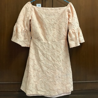 Dress สีโอรส เปิดไหล่นิดๆ 🎀สภาพดีมาก