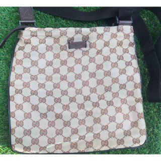 Gucci crossbody แท้แน่นอน