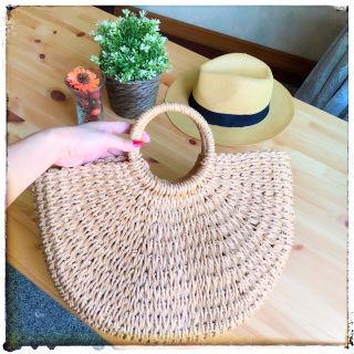กระเป๋าสาน ชิลๆ summer นี้ไม่มีไม่ได้!