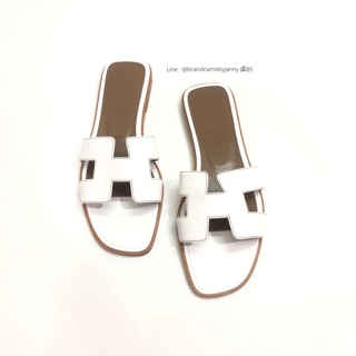 Hermes Oran Sandals (สินค้าซื้อแล้วไม่รับเปลี่ยนคืนค่ะ)