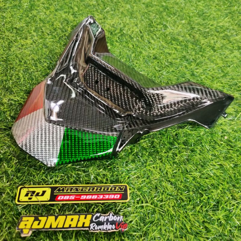 คาร์บอนแท้ ใต้ไฟท้าย xmax 17-22 ลุงแม็กคาร์บอน