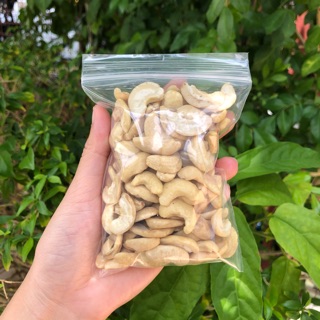 🥜🌰 เม็ดมะม่วงหิมพานต์ แบบผ่าครึ่งซีก  บรรจุถุงซิปล็อค  น้ำหนักสุทธิ 250 กรัม