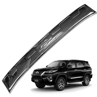 กันรอยท้าย ชายประตูท้าย ชายบันไดท้าย สีโครเมี่ยม สำหรับ Toyota Fortuner รุ่น TRD ปี 2015-2017