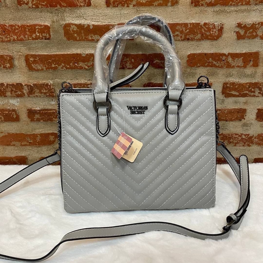 Victoria's Secret handle bag กระเป๋าถือและสะพายทรงหรู Code:B10D170265  แบรนด์แท้ 100% งาน Outlet
