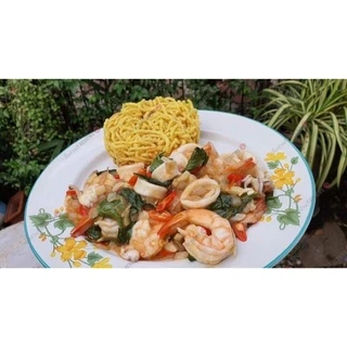 บะหมี่กรอบ ใส่ไข่พิเศษ ตราลิ้มง่วนกี่ ทอดด้วยน้ำมันปาล์มใหม่ แพคสูญญากาศ