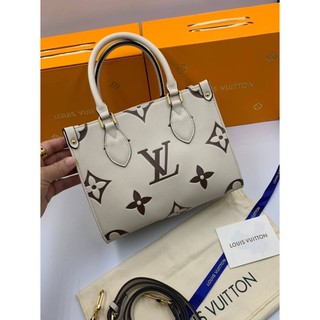 กระเป๋าสะพายข้าง LOUIS VUITTON