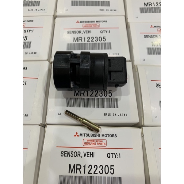 เซ็นเซอร์​ เฟือง​ไมล์​ไฟฟ้า MITSUBISHI​ TRITON ตัวแรก ปี 06-09 ,Pajero sport ปี 09-12 เบอร์แท้ MR122305