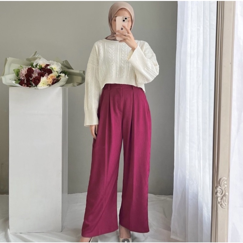 Flowy Pants by Edmee Outfit