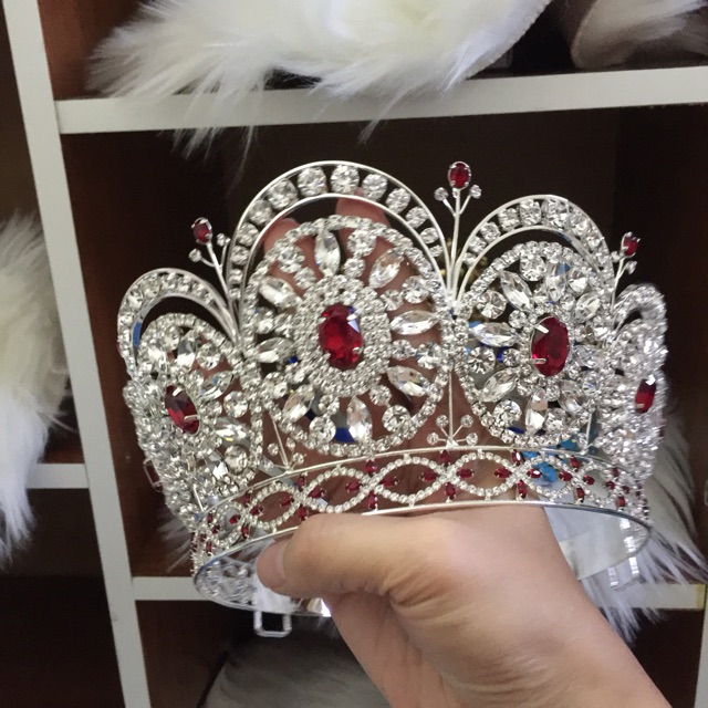 Nexus Miss Universe Crown