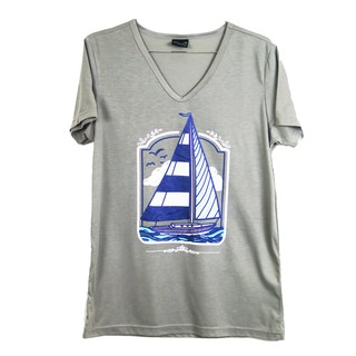 เสื้อยืดผู้หญิงคอวี สีเทา พิมพืลาย เรือใบ ราคา 50 บาท