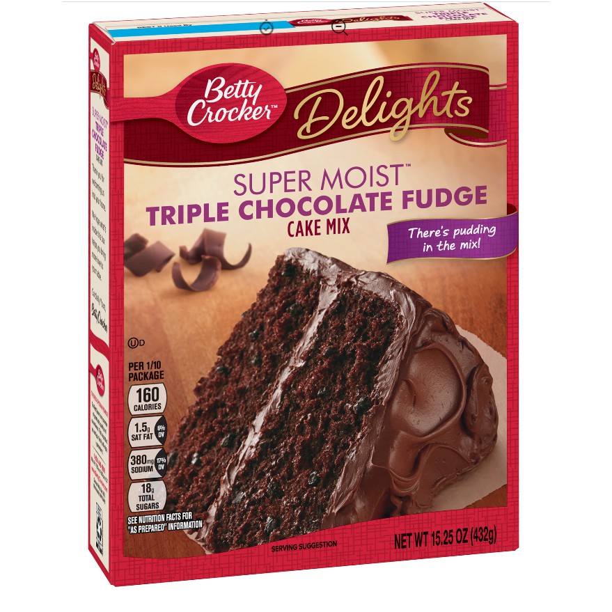 Betty Crocker  Delight Supermoist Triple Chocolate Fudge Cake Mix แป้งสำเร็จรูปสำหรับทำขนมเค้ก (Made