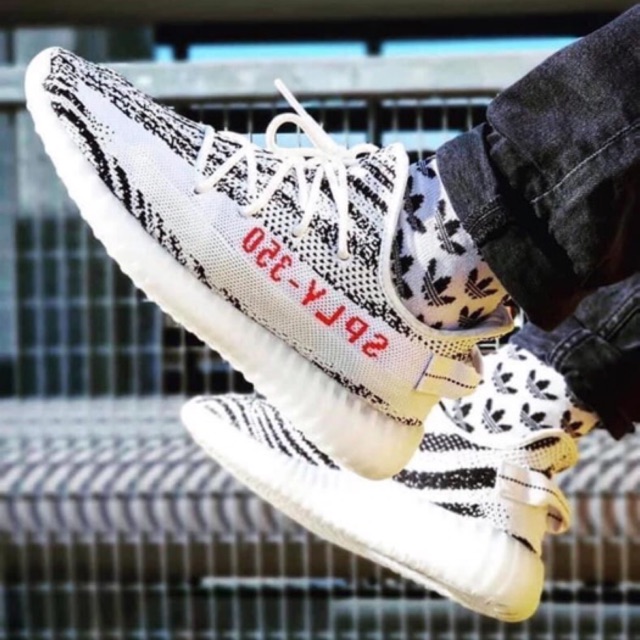 พร้อมส่ง❗️ Adidas Yeezy Boost 350 “Zebra” ของแท้ 💯%