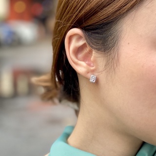 Siri 14k earrings. (ต่างหูแบบติดหู งานชุบทองคำขาว เพชร CZ)