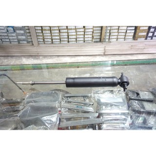 Tokico โช๊คอัพหน้า Mitsubishi Triton 2WD