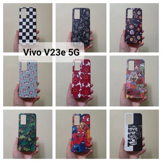 เคสแข็ง Vivo V23e 5G เคสไม่คลุมรอบนะคะ เปิดบน เปิดล่าง (ตอนกดสั่งซื้อ จะมีให้เลือกลายก่อนชำระเงินค่ะ)