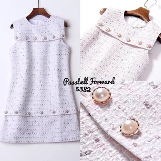 Korea white tweed dress Dressผ้าทวีตสีขาวสุดหรู ตัวนี้ แต่งกระดุมมุขเม็ดใหญ่งานสวยหรู