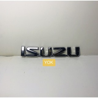 โลโก้คำว่าIsuzu ติดท้ายราคาต่อชิ้นมี2สีให้เลือกค่ะ