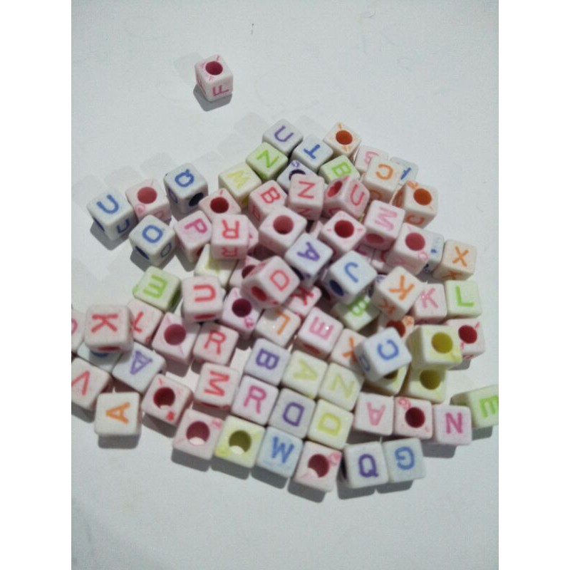 ALPHABET BEAD BRACELET 50 กรัม (RANDOM)